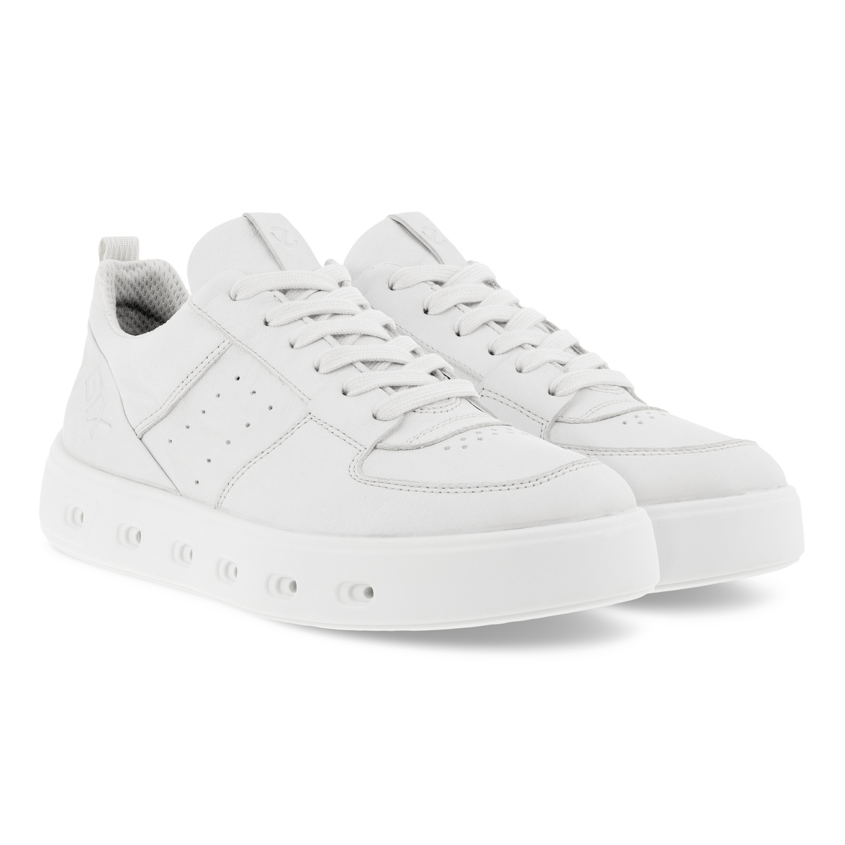 White trainers: Five pairs to try out | Stuff