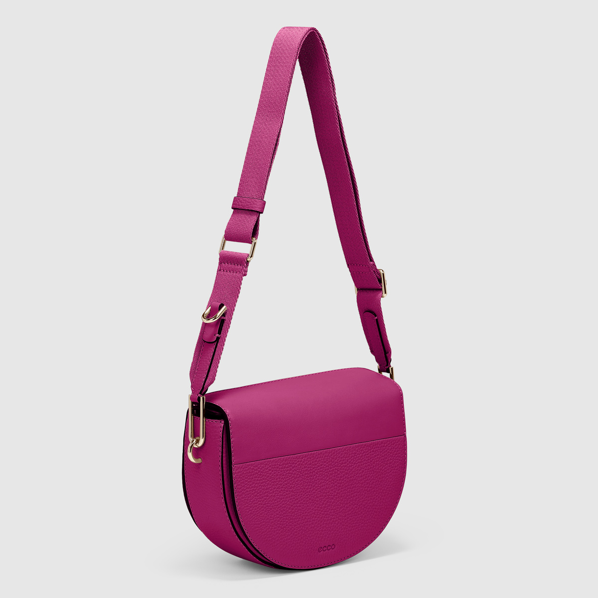 Saddle best sale bag liebeskind