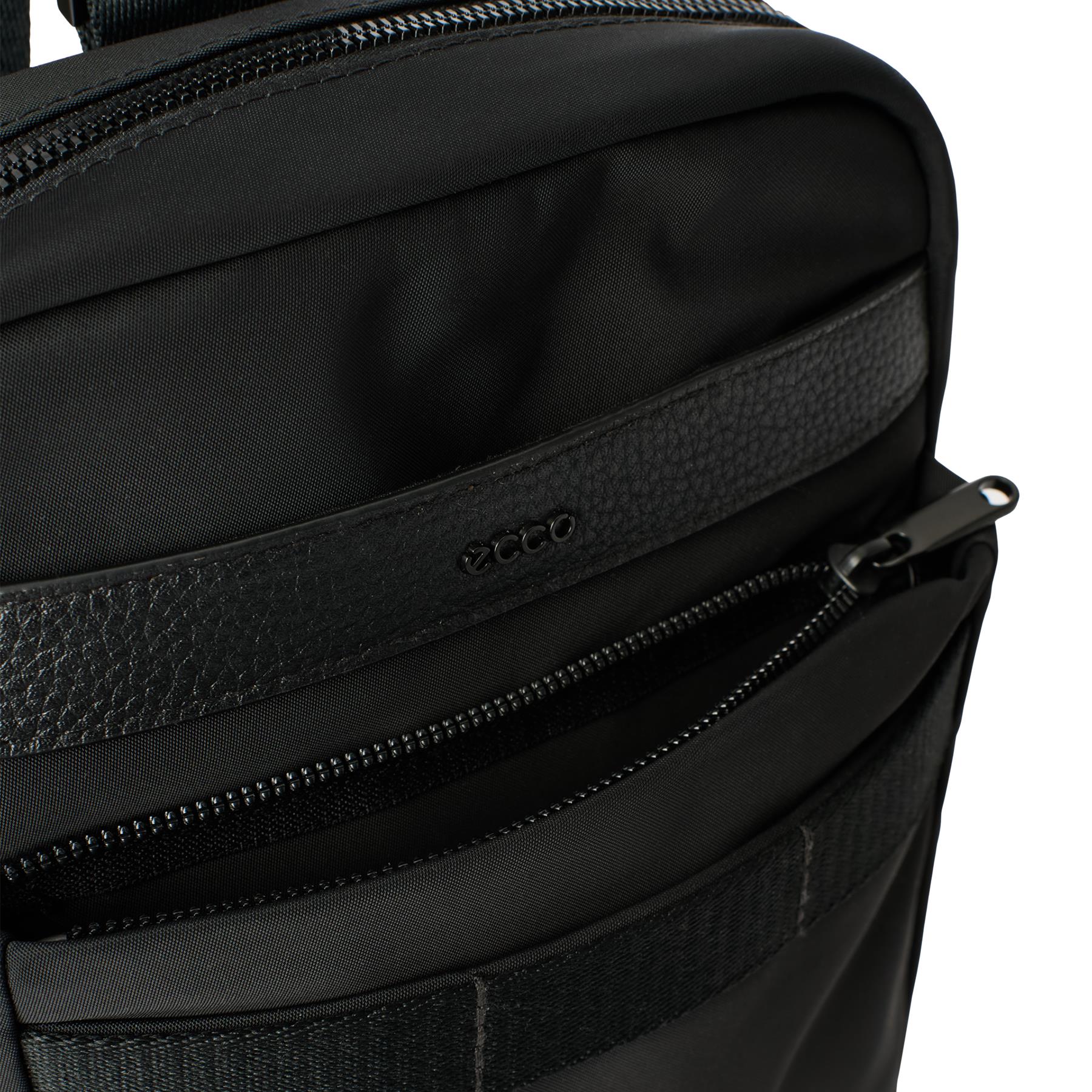 ECCO VOYAGER X BODY SLING + colour