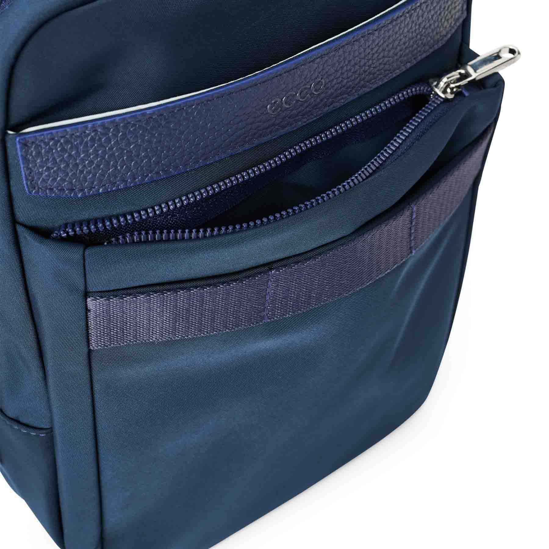 ECCO VOYAGER X BODY SLING + colour